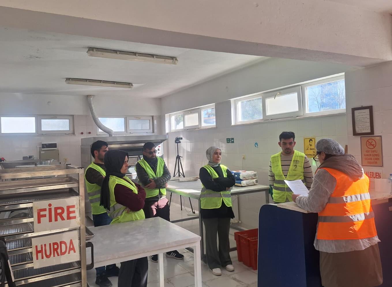 Aydın Ticaret Odası Mesleki Yeterlilik ve Belgelendirme Merkezi (AYTO AYMES) olarak, Fırın ve Unlu Mamuller Üretim Operatörü alanında Mesleki Yeterlilik sınavlarını gerçekleştirdik.